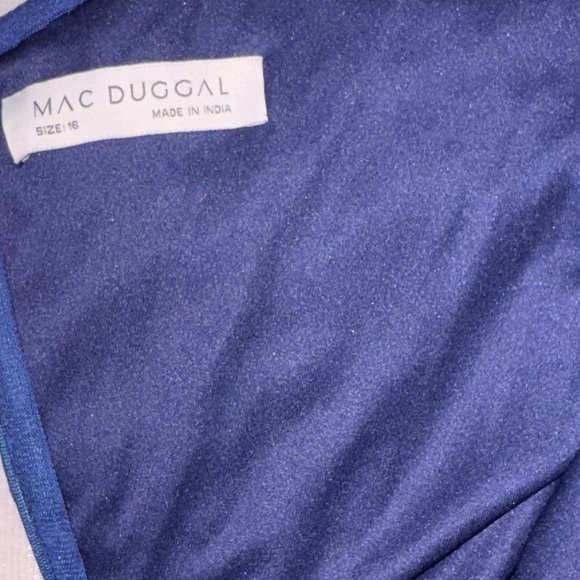 NWOT Mac Duggal navy blue FLORAL EMBELLISHED HALTER GOWN 16 - Picture 7 of 8